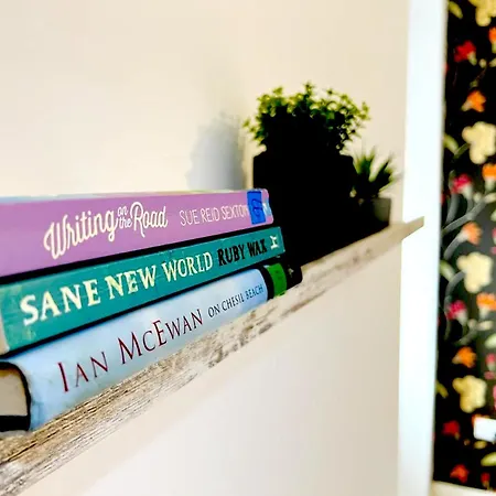 דירה Chic Retreat In Ibrox