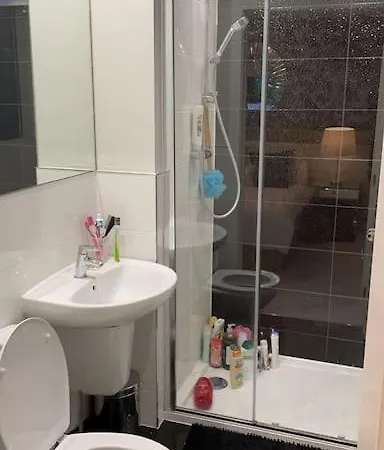 Entire 4 Bed Perfect Family In 빌라 글라스고