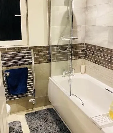 Entire 4 Bed Perfect Family In 빌라