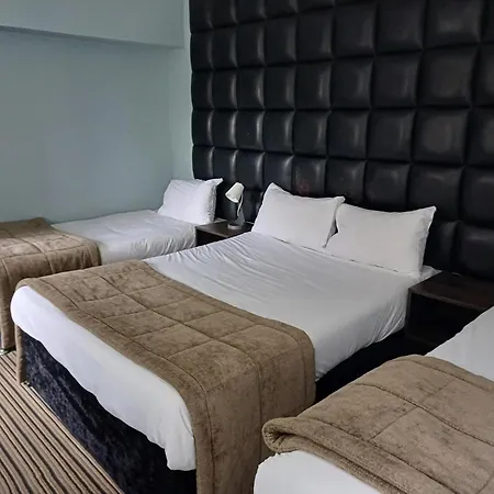 Kings Park Hotel
