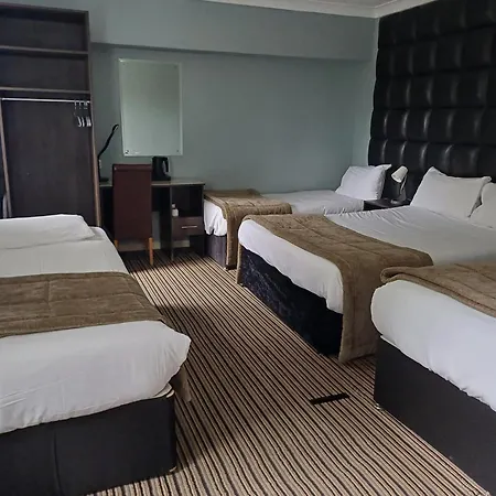 Kings Park Hotel 3*
