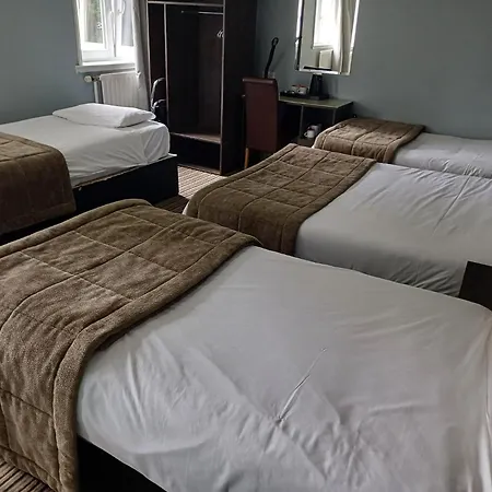 Kings Park Hotel