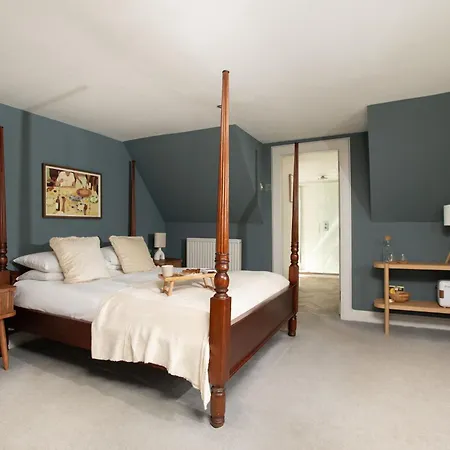 Hotel Celentano's Restaurant With 3*