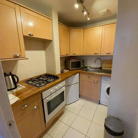 Scotstoun Appartments アパート *