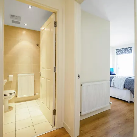 Bell Street Apartment