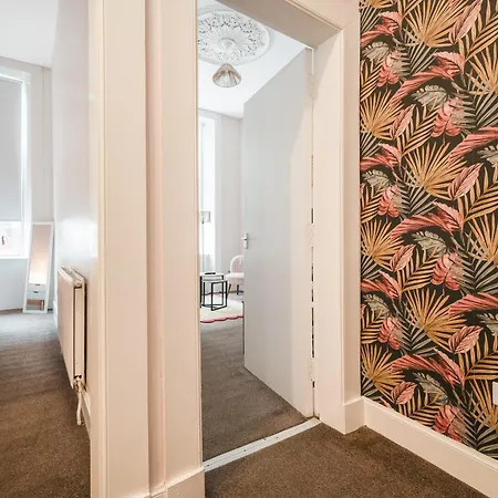 4 Beds - Gateway Getaway With Free Parking * Glasgow