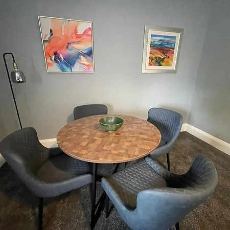 The Blue Nile Hillhead - Pass The Keys Apartamento *