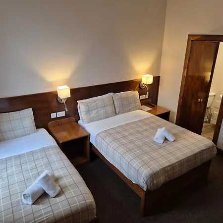 Douglas Hotell 3*