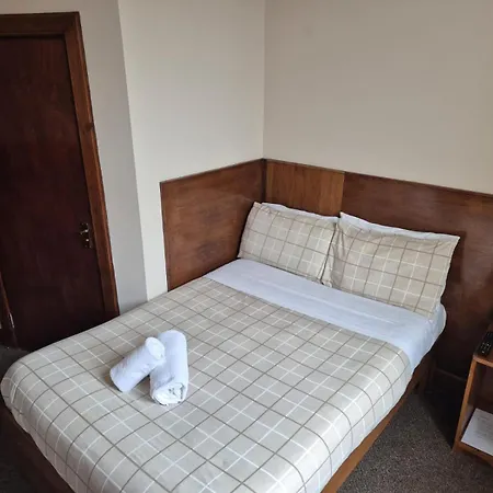 Douglas 3* Glasgow