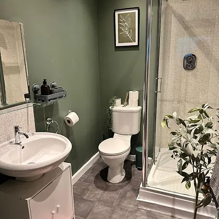 Stylish 2 Bed Retreat アパート グラスゴー