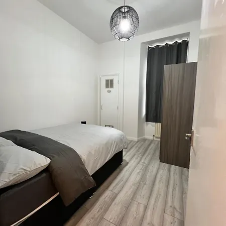 公寓 Garturk Street Bright Modern Ground Floor Flat Queens Park Strathbungo Area 格拉斯哥