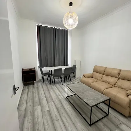 Garturk Street Bright Modern Ground Floor Flat Queens Park Strathbungo Area 公寓 *