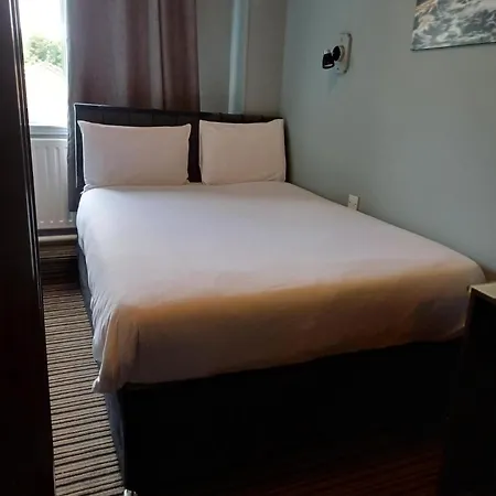 Kings Park Hotel