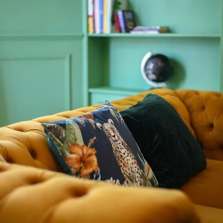 Lovely Spacious 2 Bed Flat