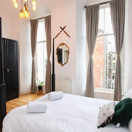 Daire Lovely Spacious 2 Bed Flat Glasgow