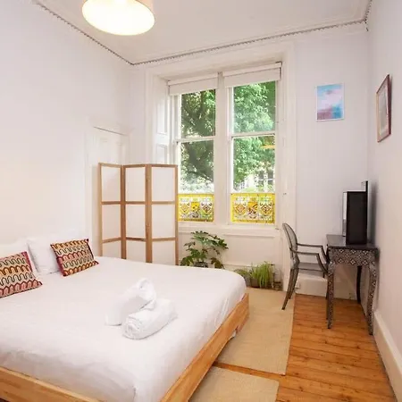 Lovely Flat In Ideal Location *