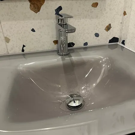 Stunning 2 Bedroom * Glasgow