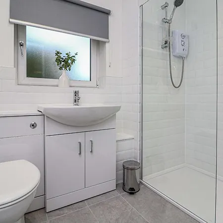 بيت للعطل Wyndford Riverside House