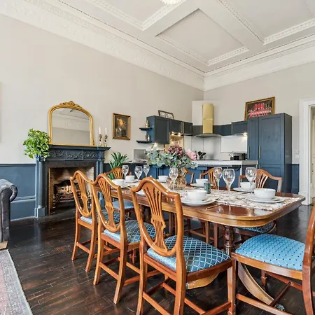 Grand 2 Bed West End *