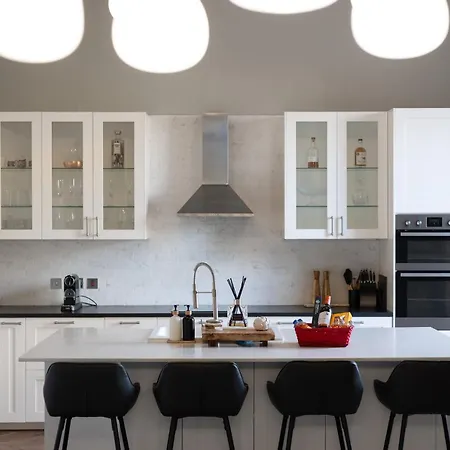 Villa Extravagant 6 Bed Victorian Townhouse With Hot Tub Glasgow