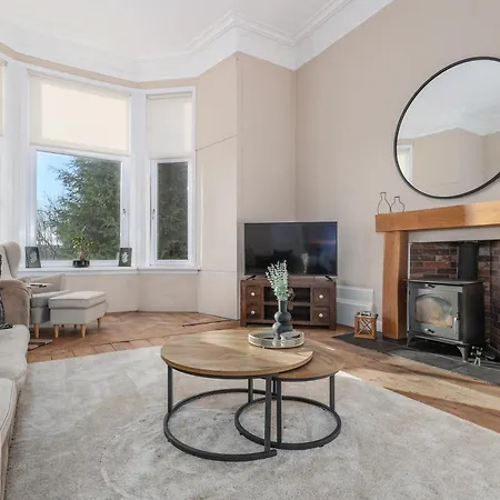 Villa Extravagant 6 Bed Victorian Townhouse With Hot Tub *