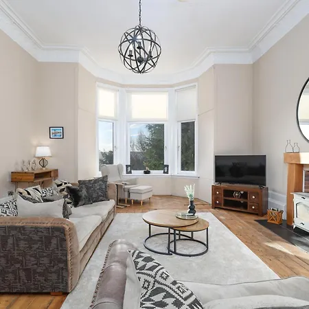 Extravagant 6 Bed Victorian Townhouse With Hot Tub Villa Glasgow