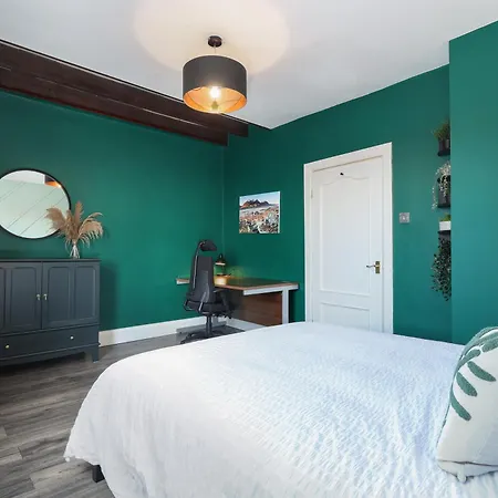 Extravagant 6 Bed Victorian Townhouse With Hot Tub Villa *