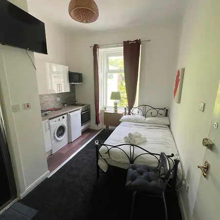 Aparthotel North-west Glasgow