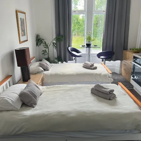 Aparthotel North-west Glasgow