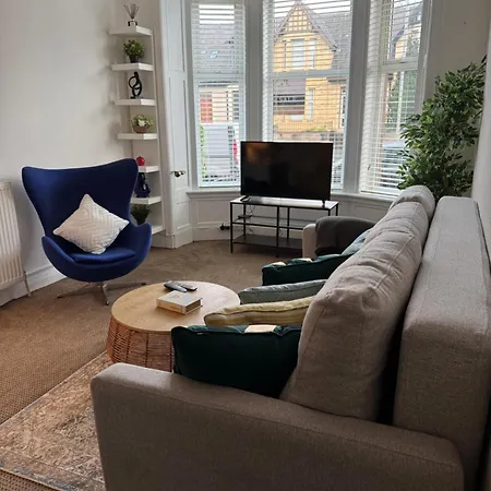 Renaissance Apartment *