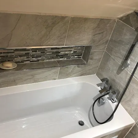 度假居 2-bed Sleeps 4 10 Mins To Centre 格拉斯哥