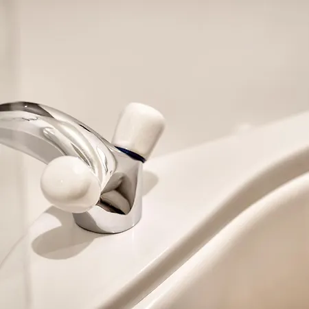 דירה Bright 2 Bedroom With Free Parking *