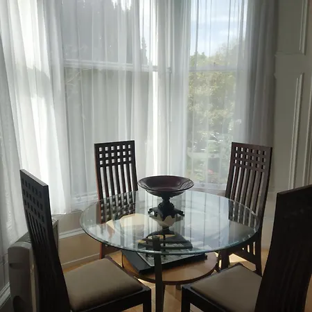 Apartman Busby Apartments