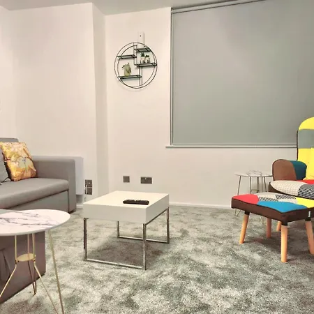 Cozy Flat In Centre Глазго