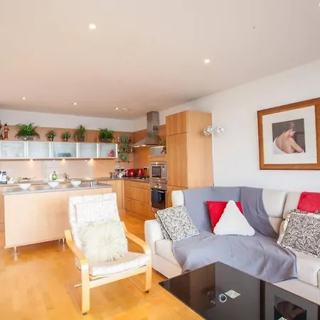 With River View Next To Hydro *