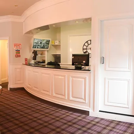 Sandyford Hotel 3*
