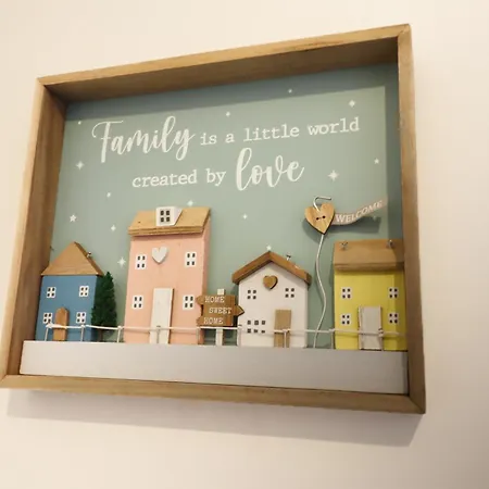 2 Bed Flat - Street Parking