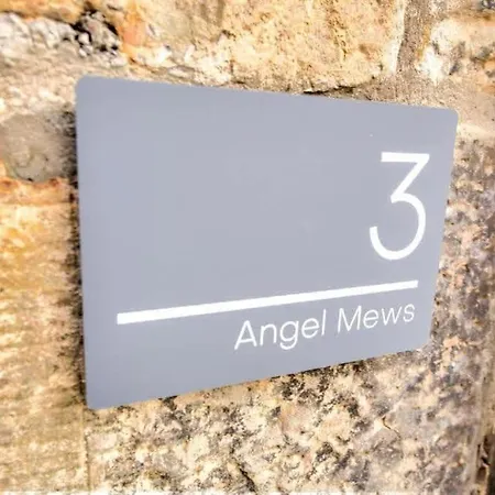 Angel Mews In Heart Of West End *