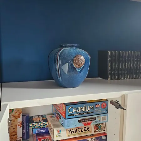 Апартаменты Beautiful Self Contained With Garden