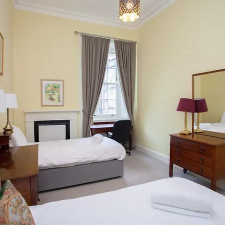 Spacious 4-bedroom Retreat In