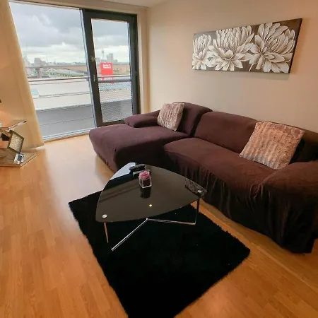 2bd Near Hydro Secc Centre Great Location Glasgow