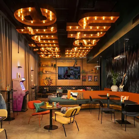 Moxy Merchant Hotel