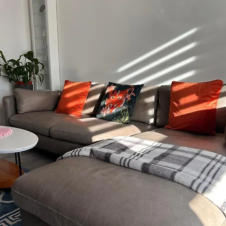 Modern Apartment-sleeps6-parking-seft Check In Apartment Glasgow