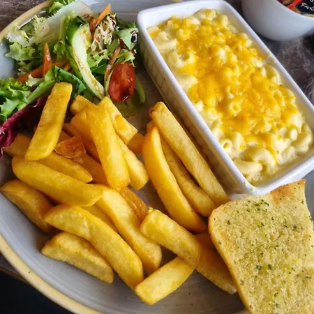 Kings Park Hotel 3*