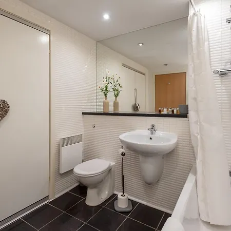 Flats - Merchant * غلاسغو