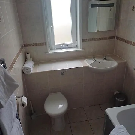 Kings Park Hotel 3*