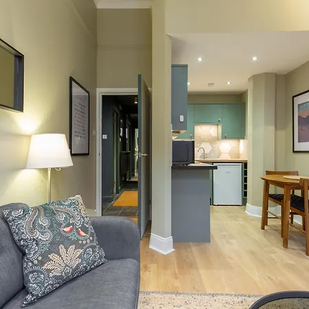 Apartamento Quiet Centre, King & Sofa Bed