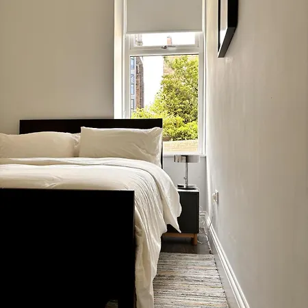 Southside Pad Apartment