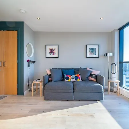 Stylish Finnieston Centre Free Parking *