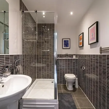 Stylish Finnieston Centre Free Parking